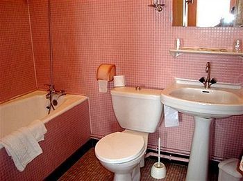 Logis Hotel Restaurant Metropole Міранд Екстер'єр фото