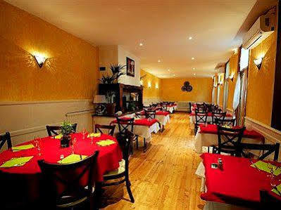 Logis Hotel Restaurant Metropole Міранд Екстер'єр фото